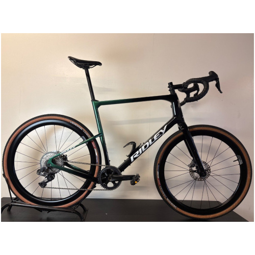 Ridley Kanzo Adventure GRX800 DI2 1x11 D1114As Black Black Stellargreen White Gloss Heren 2024